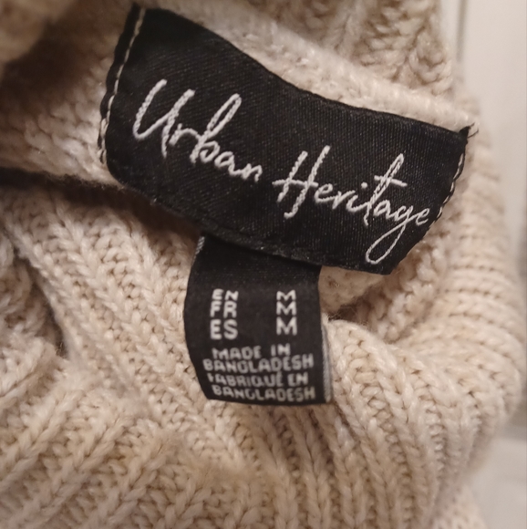 4/$40 Cream Knit Turtleneck Sweater - Size Medium - Picture 6 of 6